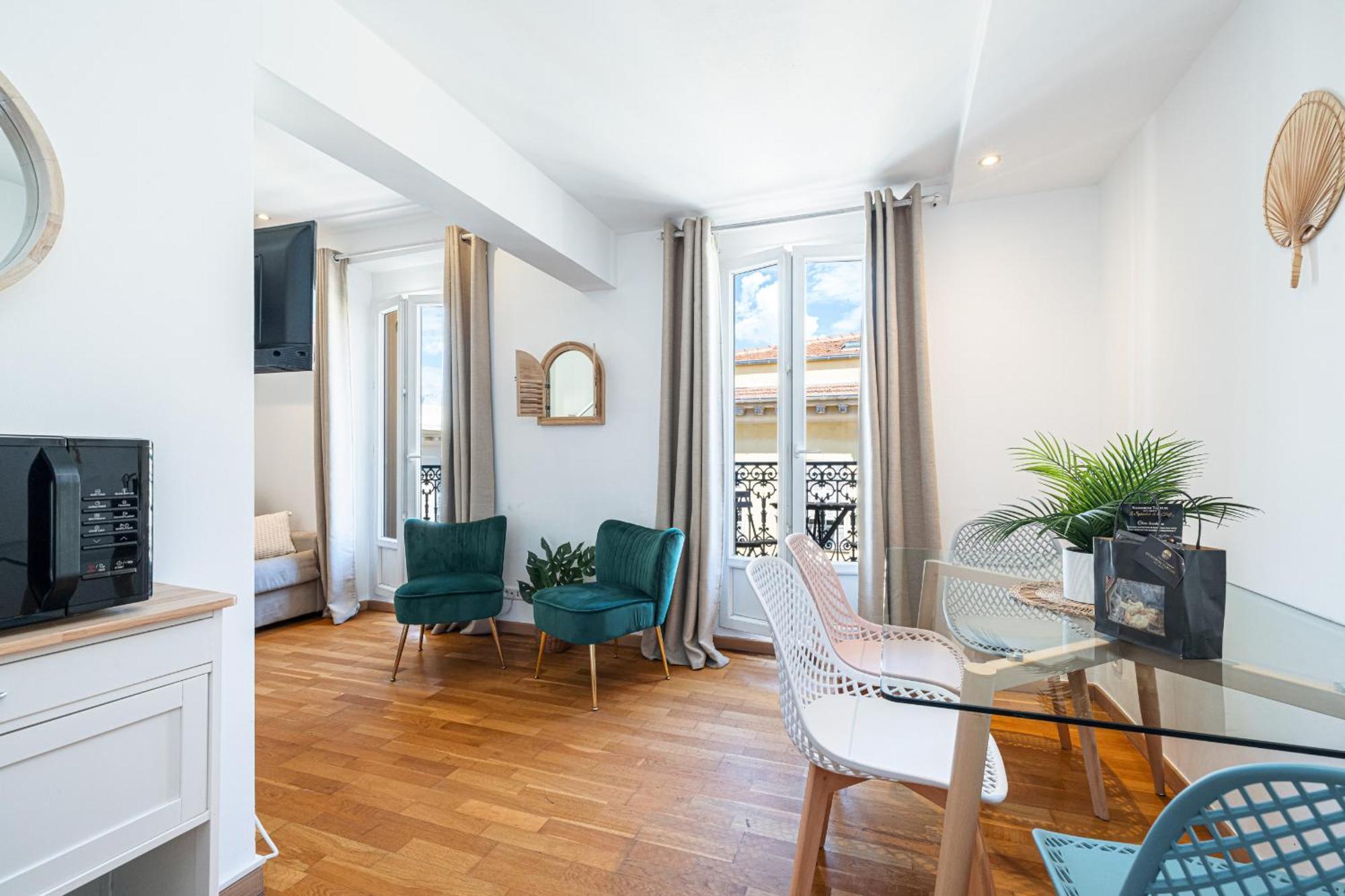 Massena Street - 1 Bdr Duplex With Ac & Parking Leilighet Nice Eksteriør bilde